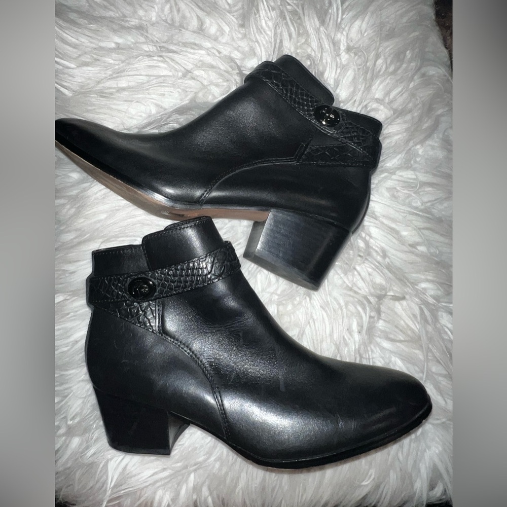 Coach Women's Patricia Black Leather Ankle Booties Block Heel Boots Size 8